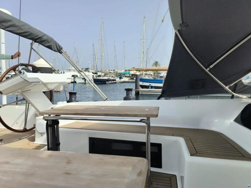 Hanse 588