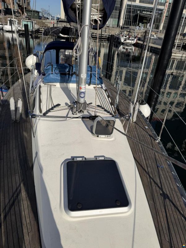 Hanse 331