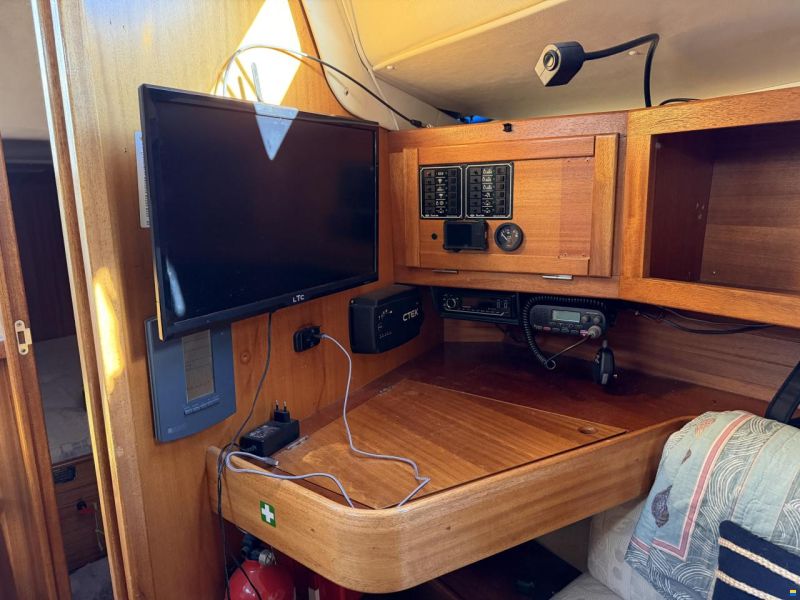 Hanse 331