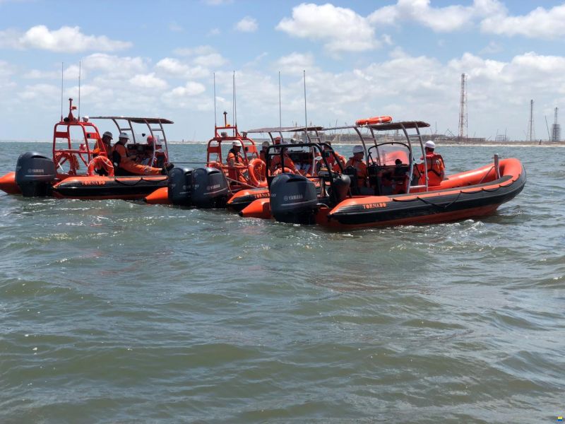 Gemini professional ribs for sale and charter