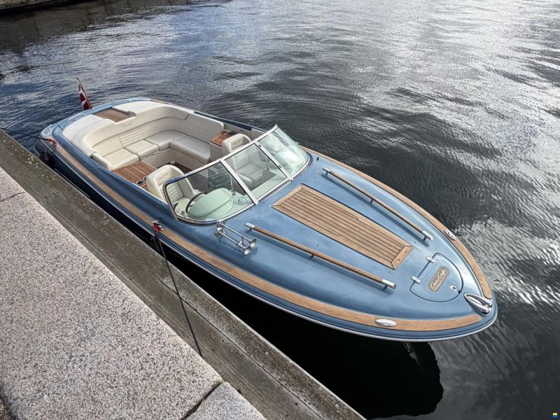 Chris Craft Corsair 25