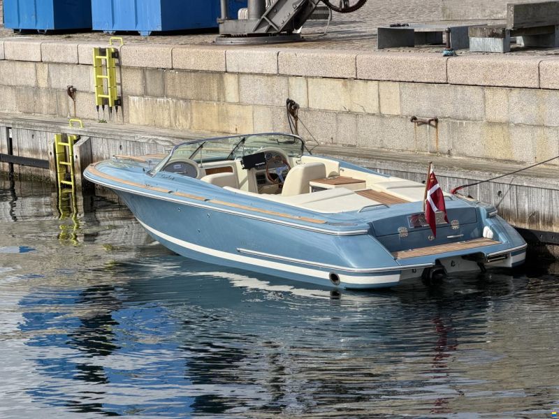Chris Craft Corsair 25