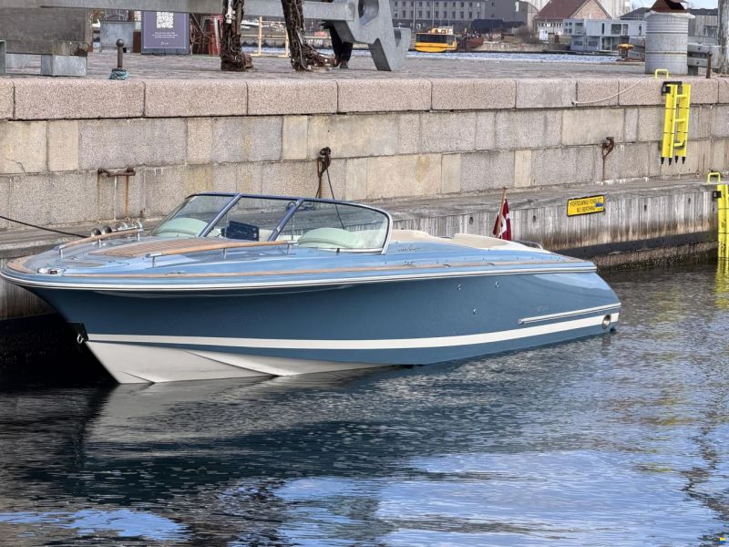 Chris Craft Corsair 25