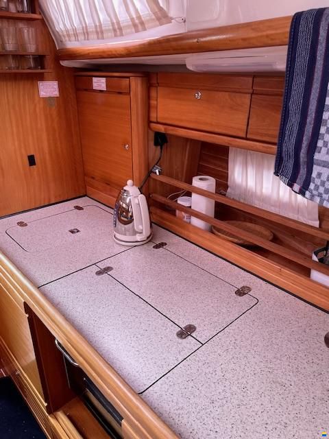 Bavaria 39