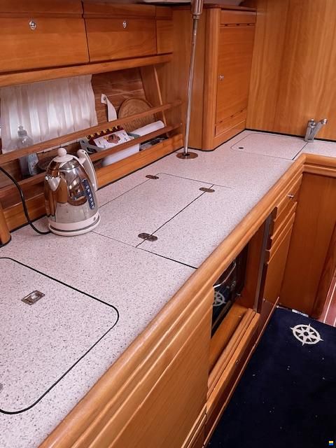 Bavaria 39