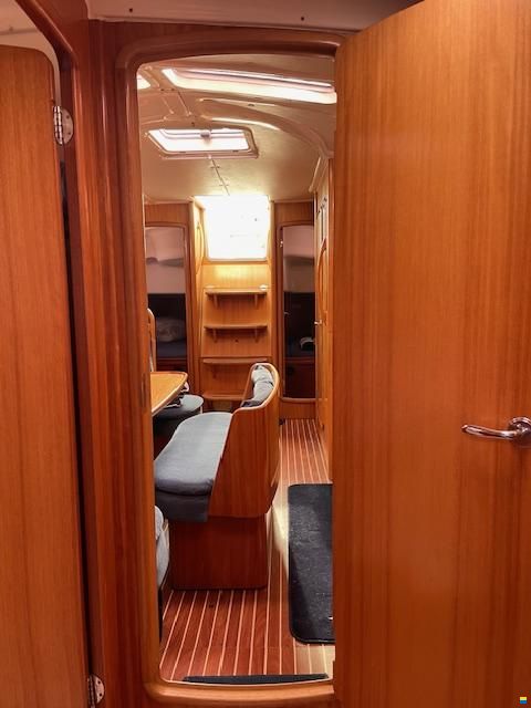 Bavaria 39