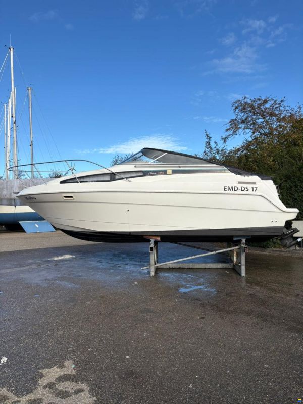 Bayliner 2355