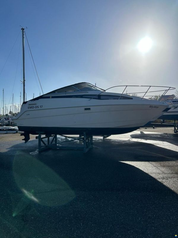 Bayliner 2355