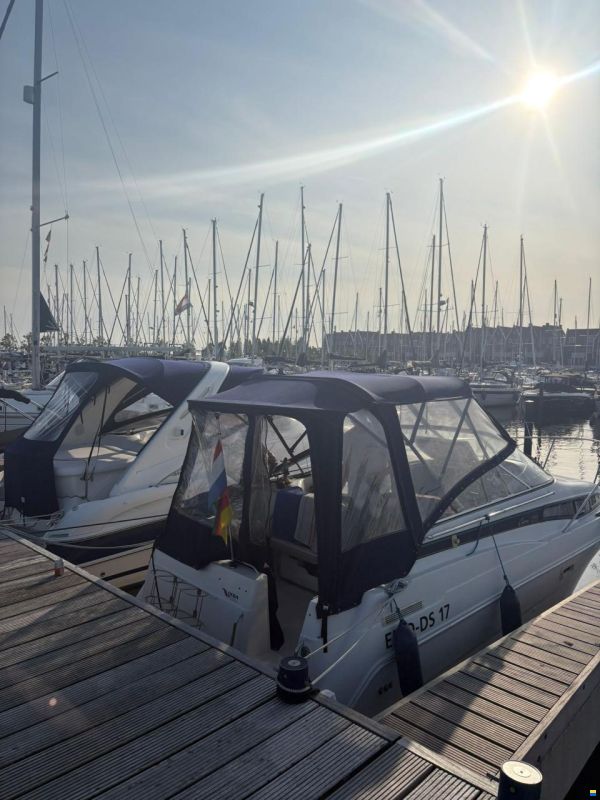 Bayliner 2355