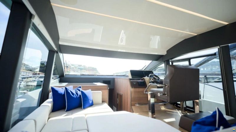 Sealine F530