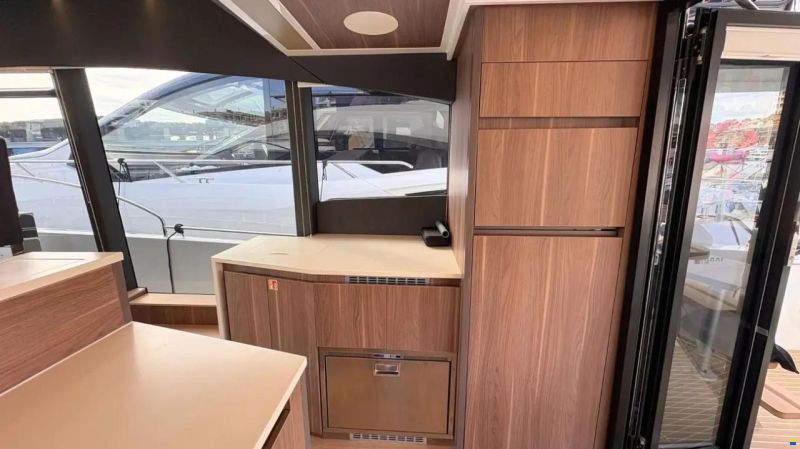 Sealine F530