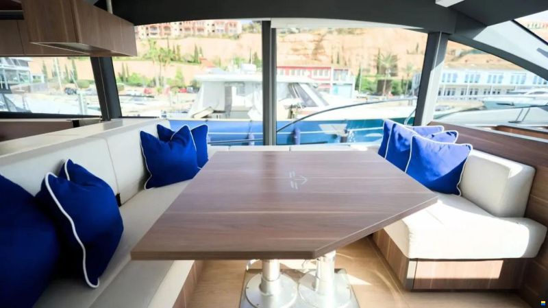 Sealine F530