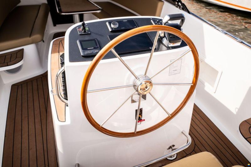 AdmiralsTender C28