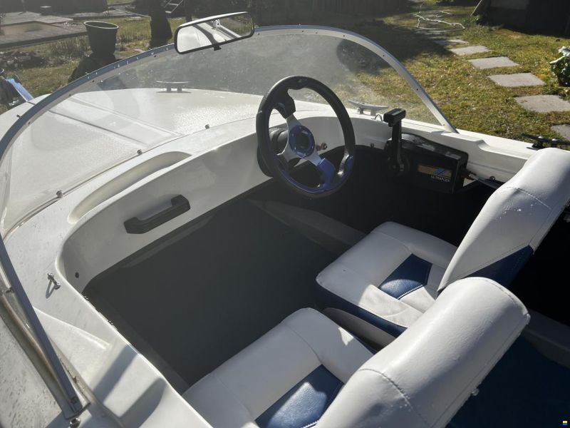 Hille 350 Delphin