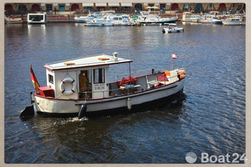 Früheres Rettungsboot Eigenbau