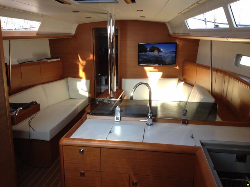 Jeanneau Sun Odyssey 379 DL