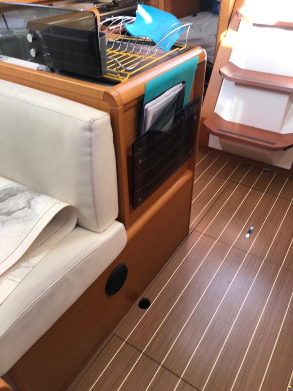 Jeanneau Sun Odyssey 379 DL