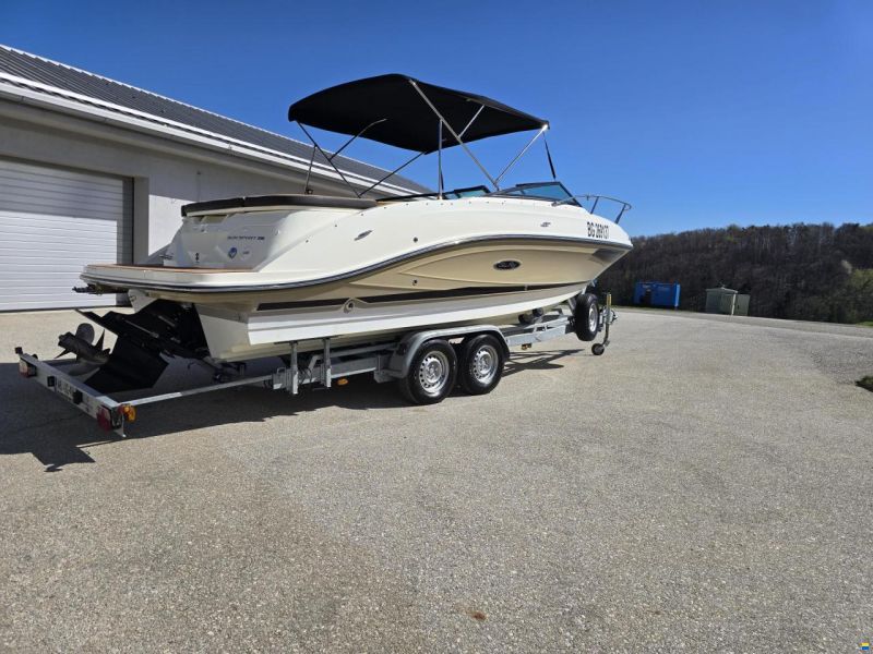 Sea Ray SunSport 230