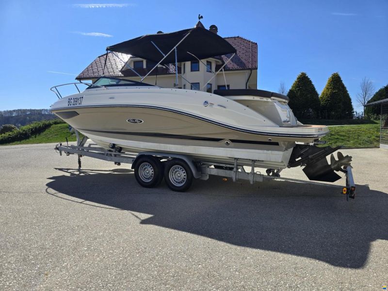 Sea Ray SunSport 230