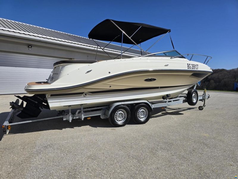 Sea Ray SunSport 230