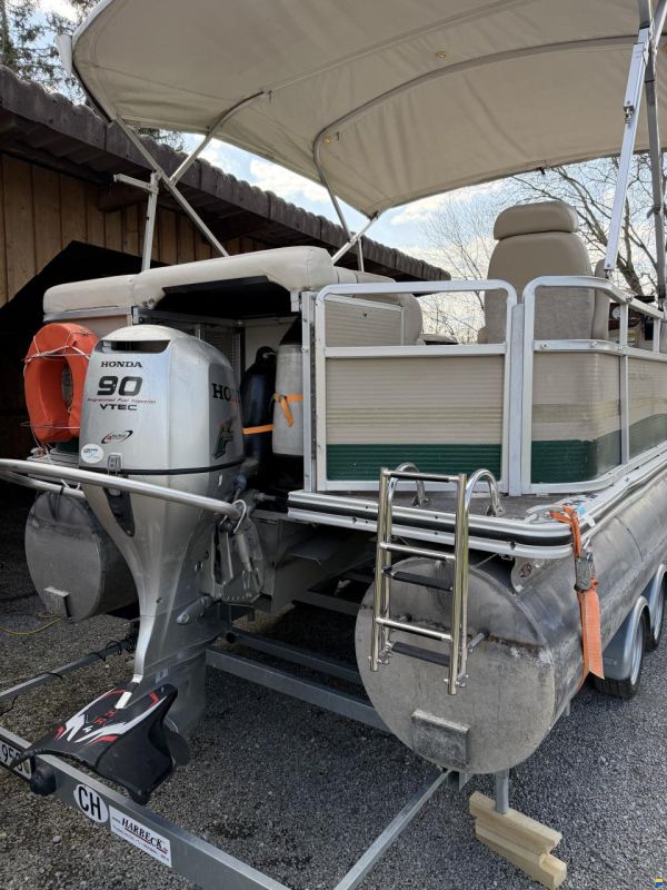 HARRIS KAYOT PONTOON