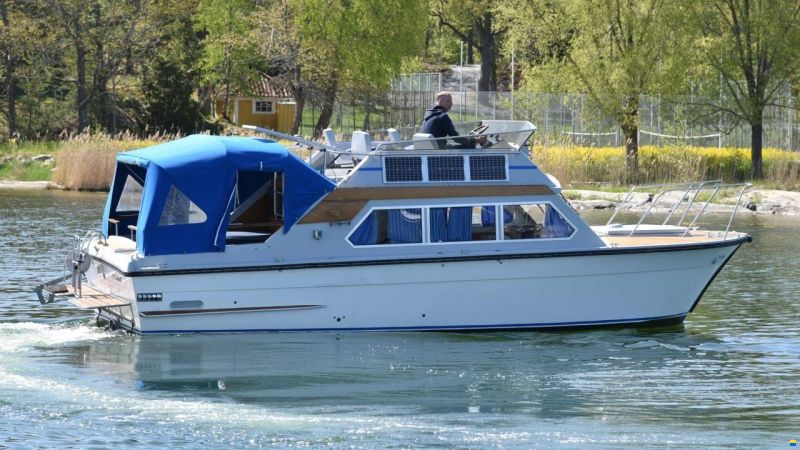 Parad 31 FLYING BRIDGE
