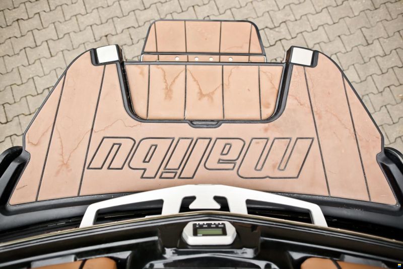 Malibu 23 LSV