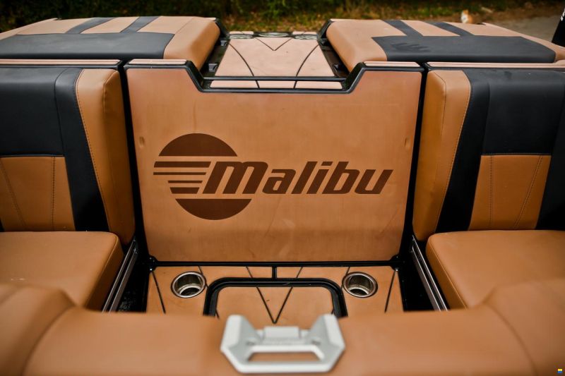 Malibu 23 LSV