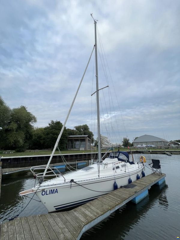 Hanse 300