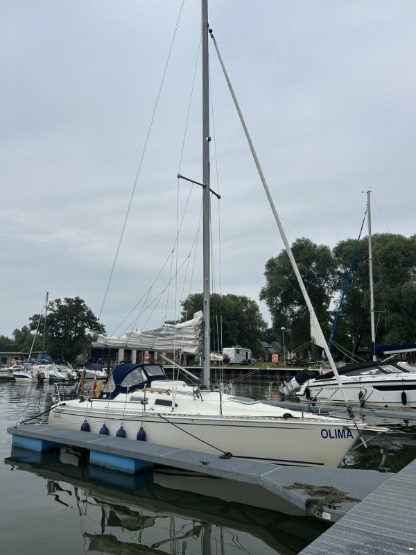 Hanse 300