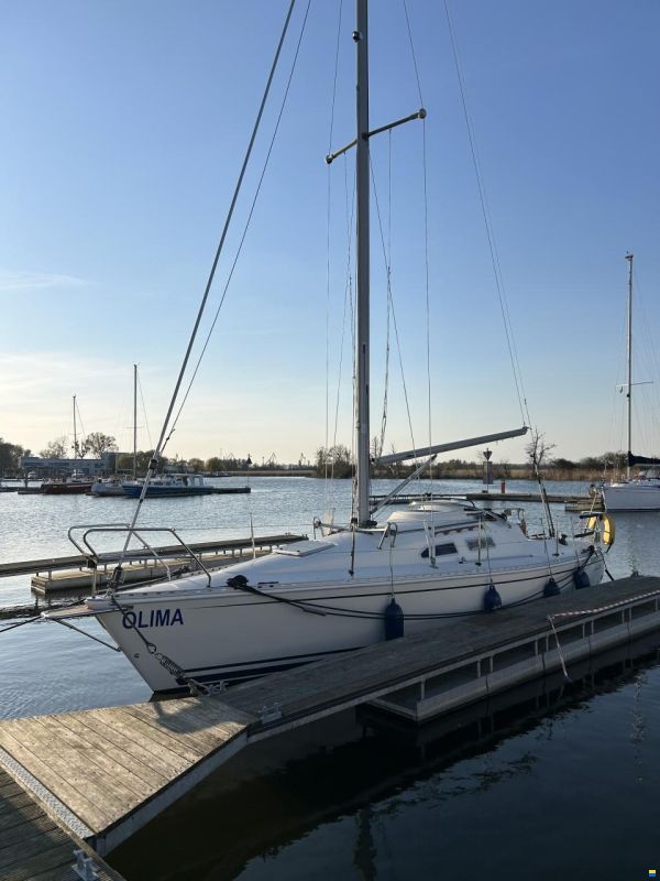 Hanse 300