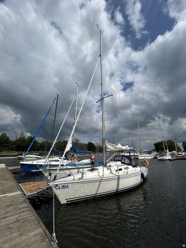 Hanse 300