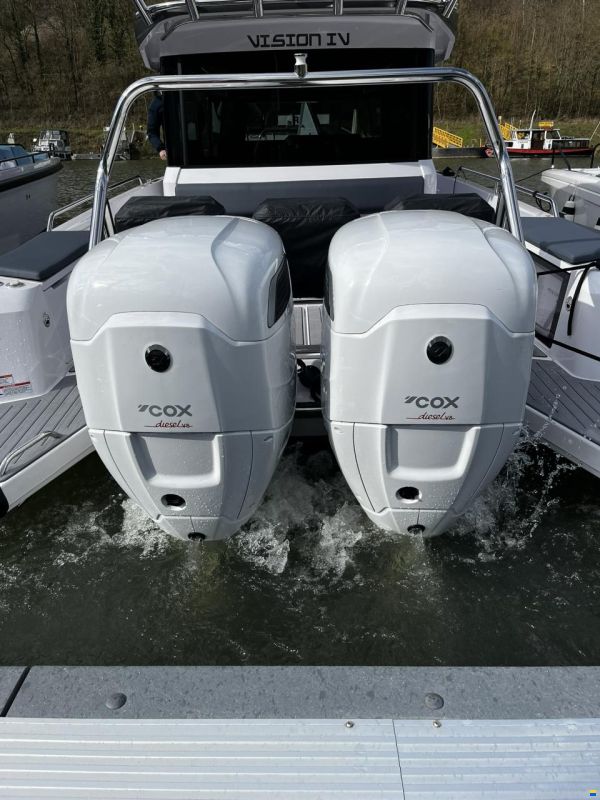 Axopar 37 Cross Cabin