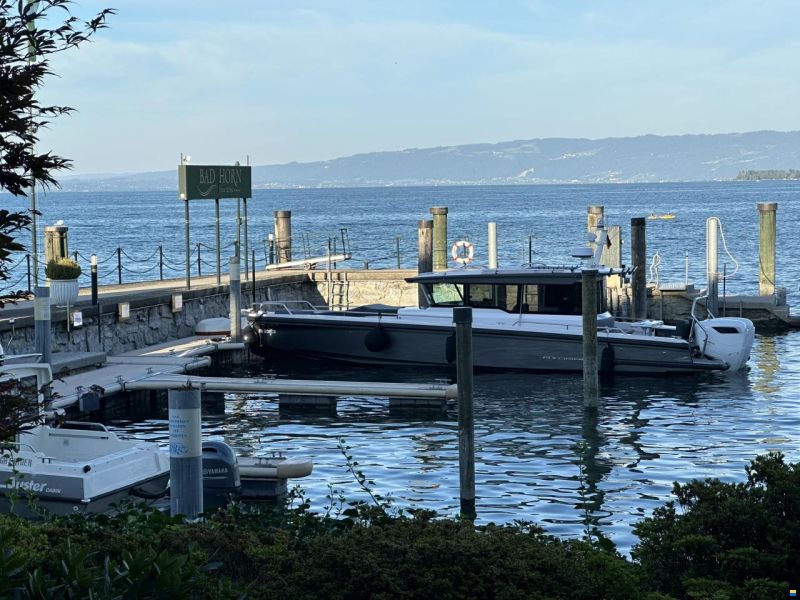 Axopar 37 Cross Cabin