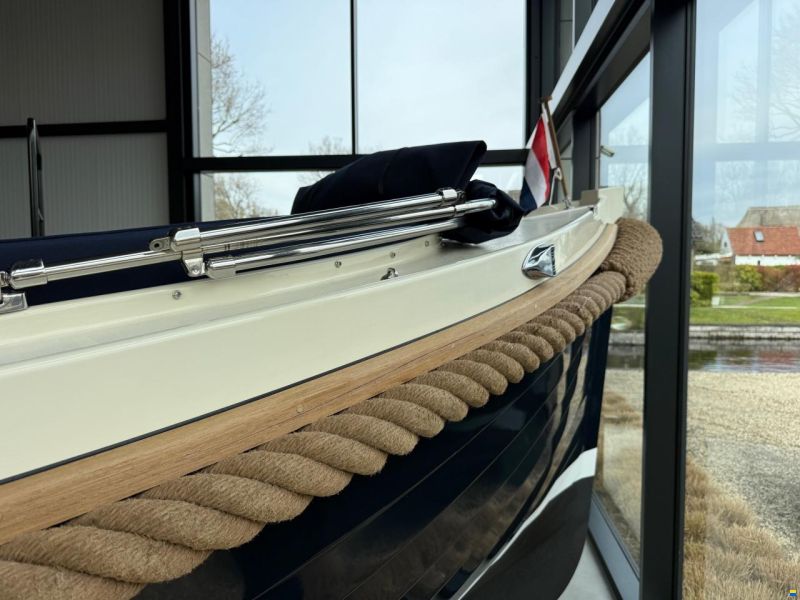 Interboat 25