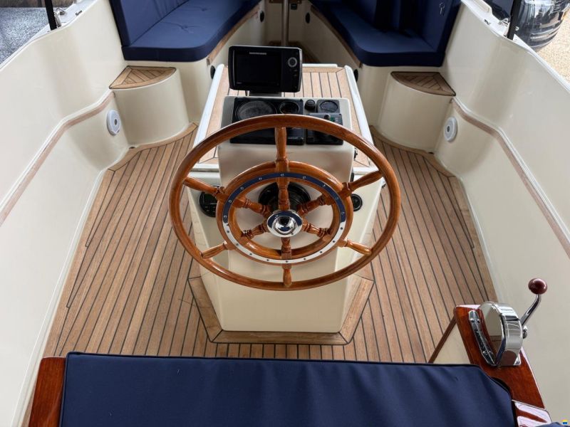 Interboat 25