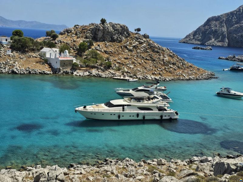 Ferretti 80
