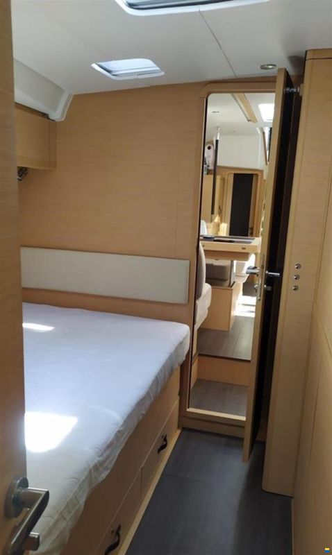 Jeanneau Yachts 57