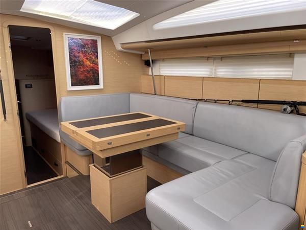 Jeanneau Yachts 57