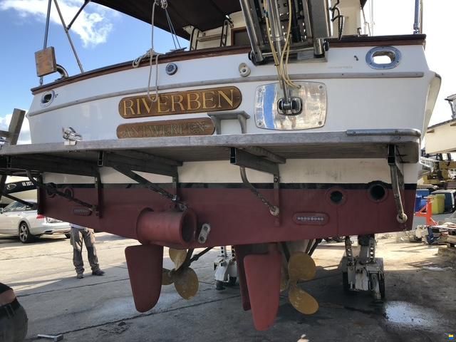 Grand Banks 32