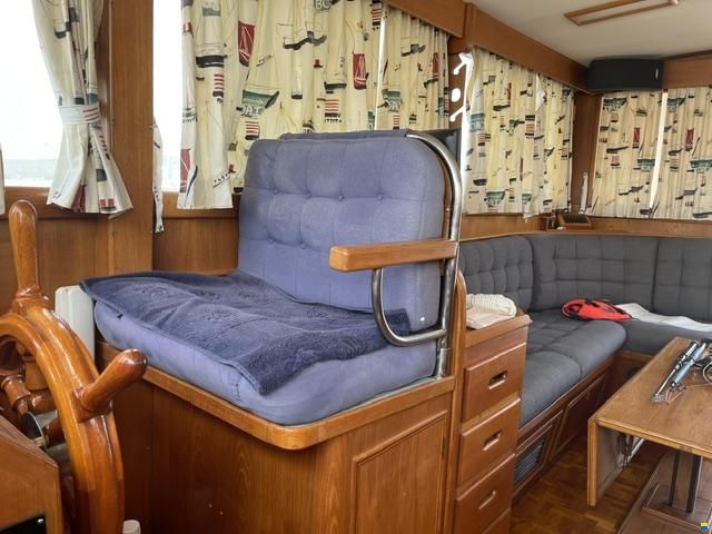Grand Banks 32