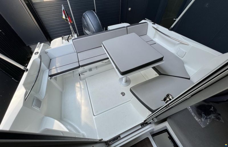 Jeanneau Merry Fisher 605
