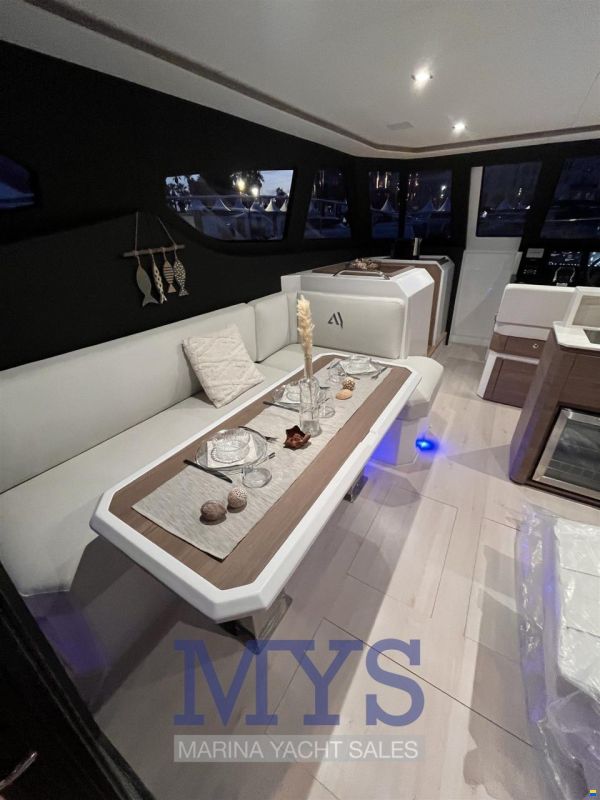 Aventura 38 FLY