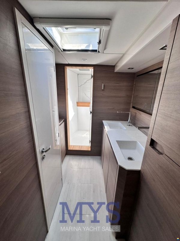 Aventura 56 MY