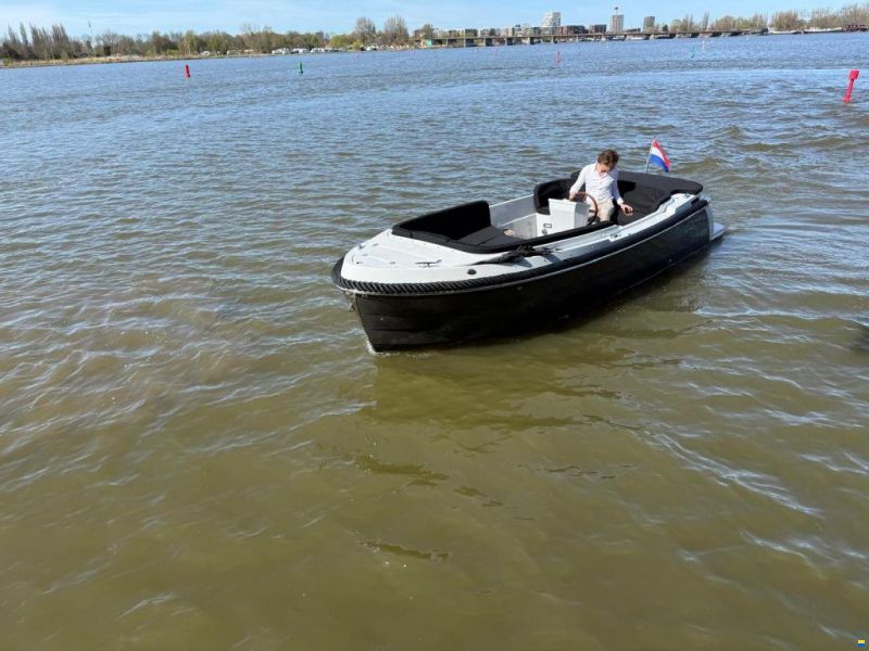 Van Zutphen 633 Tender