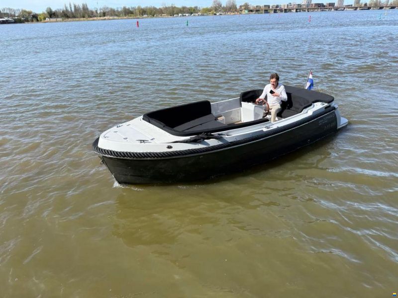 Van Zutphen 633 Tender