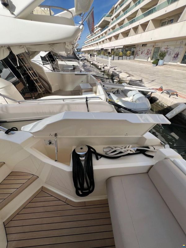 Ferretti 450