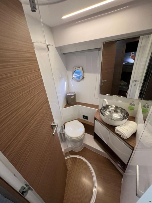Ferretti 450