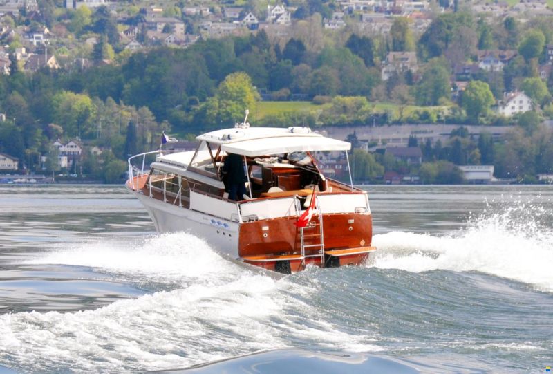 Swiss Craft Sedan Express Cruiser 9.60m