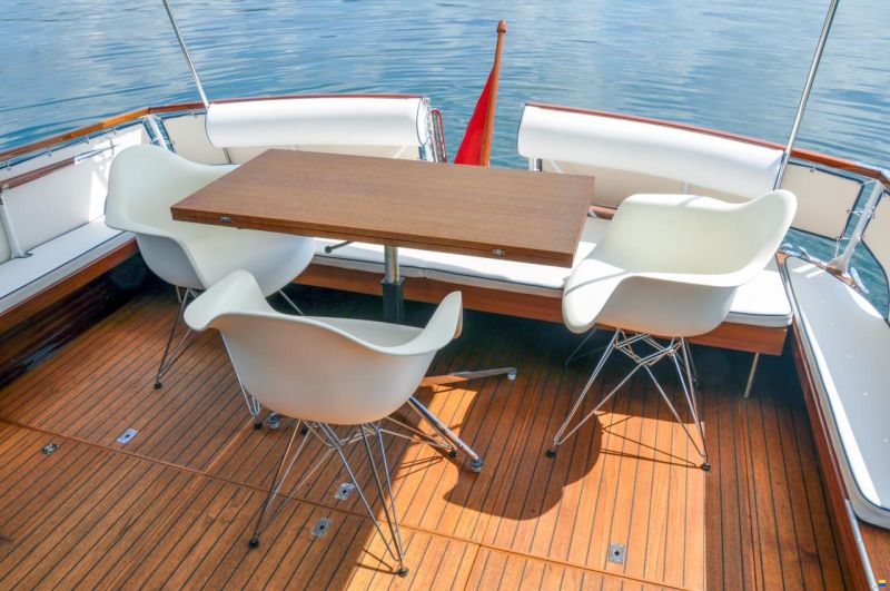 Swiss Craft Sedan Express Cruiser 9.60m